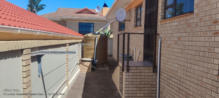 To Let 3 Bedroom Property for Rent in Linkside Western Cape